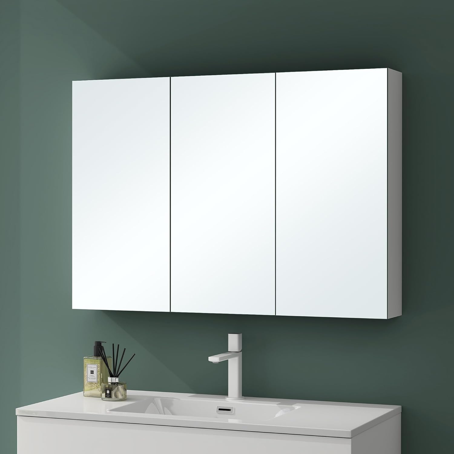Mai & Mai Armoire Suspendue de Salle de Bain avec Miroir Armoire de Toilette Meuble Murale Miroir avec 3 Portes 100x15x70 cm Blanc Mat SpiegelSR-02 100x70 cm Blanc Mat