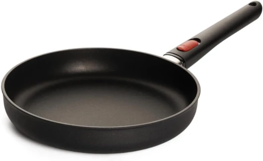 Woll Eco Lite QXR Poêle plate à induction Ø 24 cm Hauteur 5 cm avec poignée amovible Compatible avec tous types de cuisinières Sans PFAS, 100% aluminium recyclé, passe au four, noir Ø 24 cm, 5 cm hoch