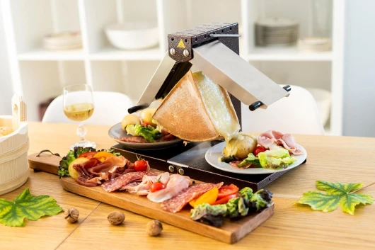 LOUIS TELLIER - Appareil à raclette Brézière® Signature Original - Taille Adaptée pour 1/4 ou 1/6 de Meule - 1 à 4 Personnes - Rampes Chauffantes Réglables - Pliable - Interrupteur de sécurité - 230V Unique Original