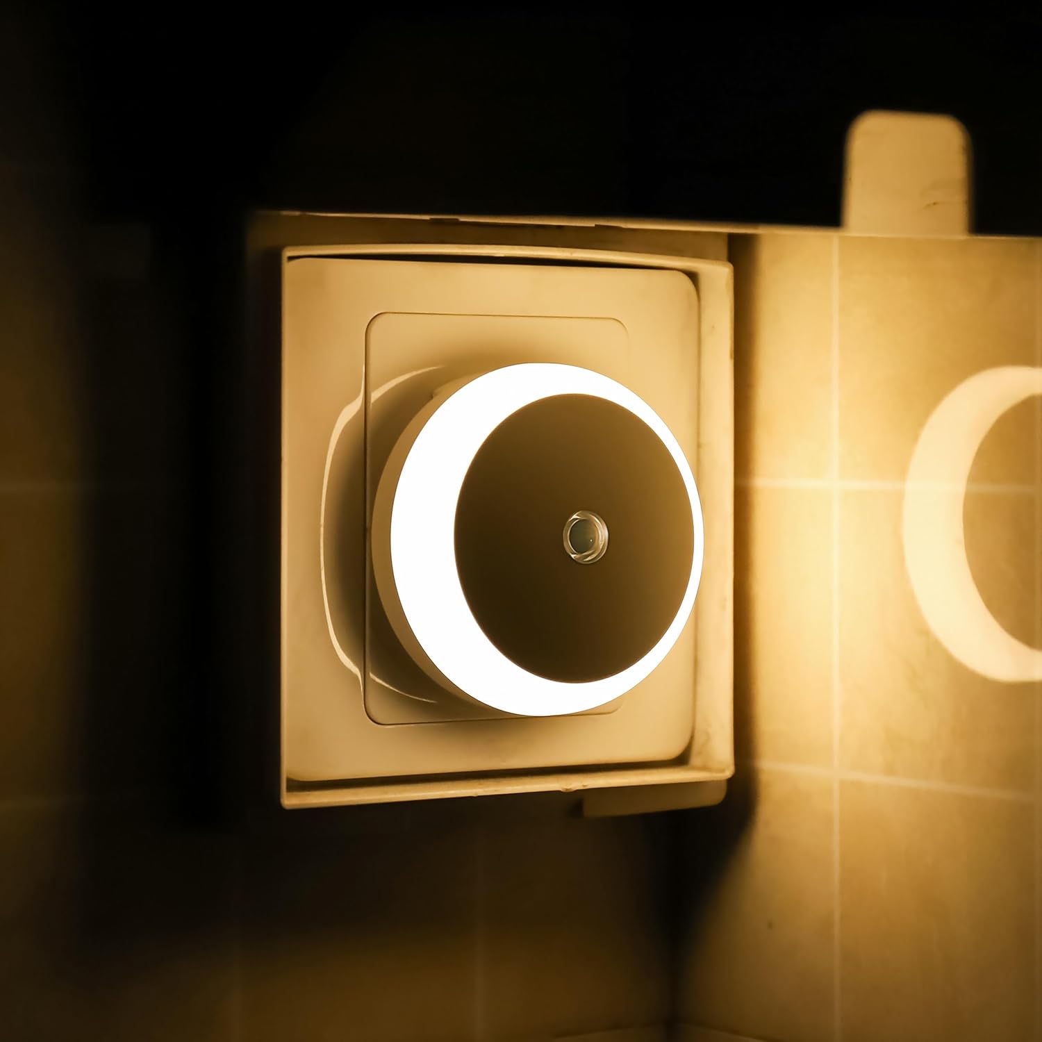 Veilleuse LED, Veilleuse Blanc Chaud avec Prise, Ronde, Détection de Lumière, Efficacité énergétique, Lot de 2