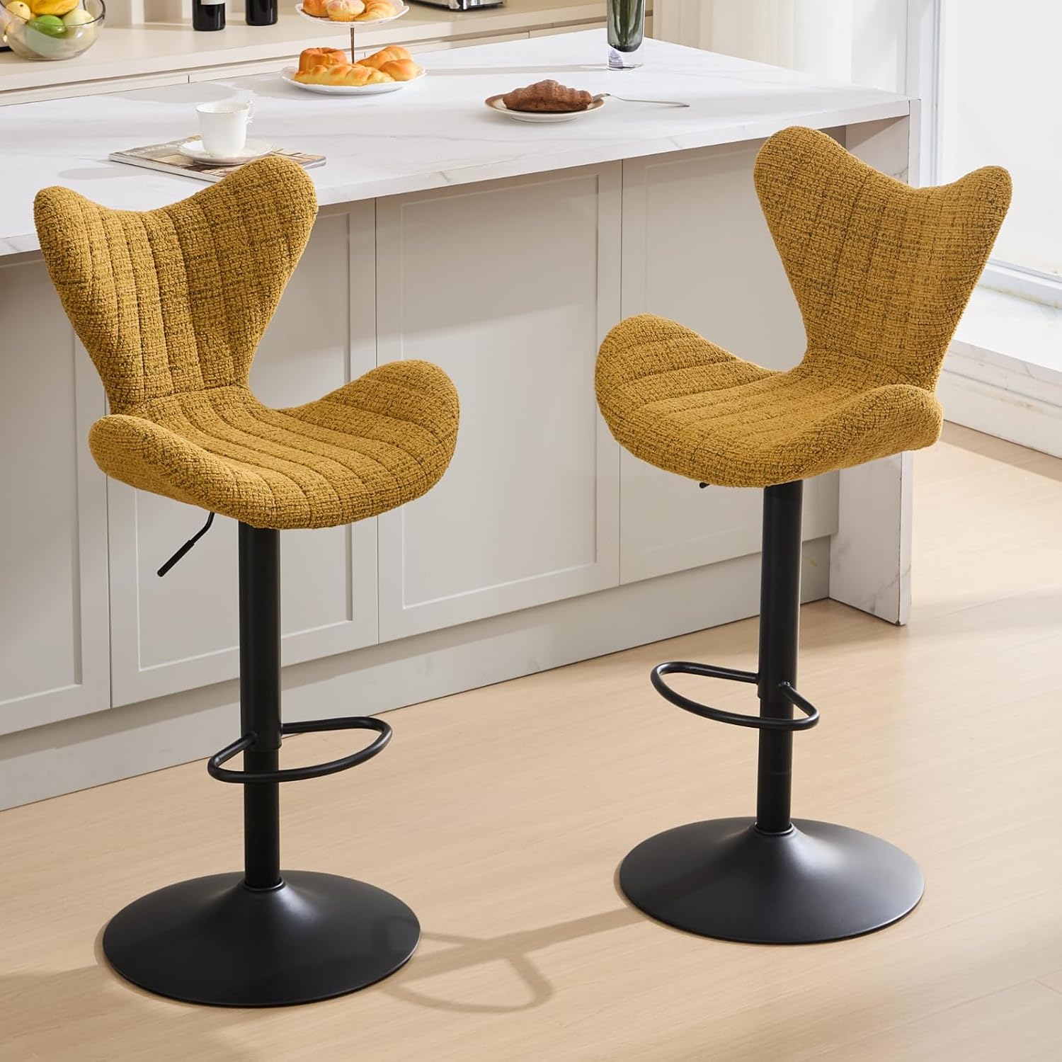 DAYALANE Tabouret de Bar Pivotant 360° en Chenille Lot de 2 Tabourets Hauts avec Dossier Unique Chaise de Bar Réglable en Hauteur pour Cuisine, Jaune Jaune 2