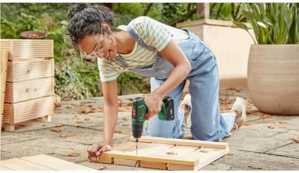 Perceuse-visseuse sans fil EasyDrill 18V-40 (1 batterie 2,0 Ah, système 18 V, dans coffret de transport)