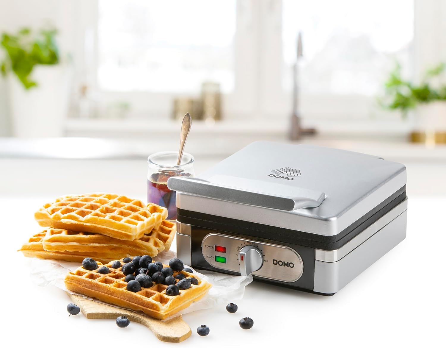 DOMO DO9047W Gaufrier - Appareil à gaufres - Gaufres rectangulaires 4x7-1400W - Inox Silver