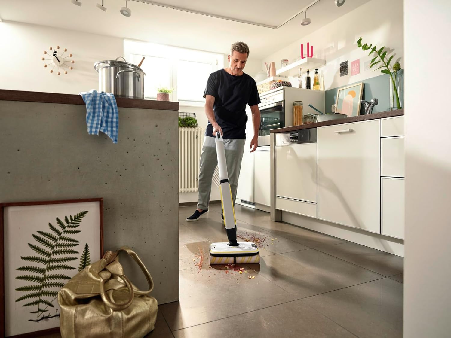 Kärcher Nettoyeur de SoLS FC 7 Cordless, avec 4 Rouleaux Microfibres Contrarotatifs, Durée d'Utilisation de la Batterie : env, 45 Min, Rendement de Surface par Charge de Batterie : env, 175 M²