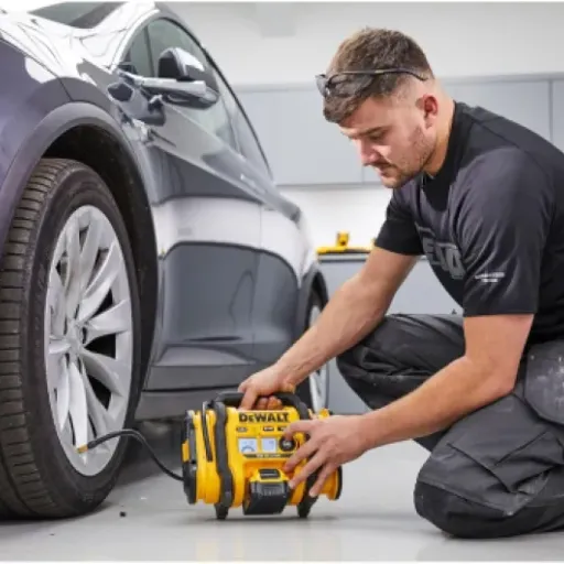 Test DEWALT Gonfleur sans fil XR 18V : l'outil pratique pour vos besoins de gonflage