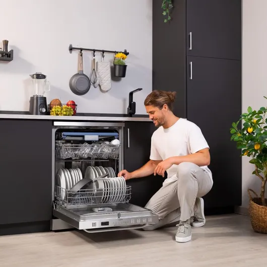 Lave-Vaisselle Indépendante 60 cm Bolero Aguazero 6800 Stainless Steel, Faible Consommation, 14 Couverts, 8 Programmes, Filtre ABT Antibactérien, Système Ion, Mode Eco, Inox 89 x 70 x 64.2 cm Inox