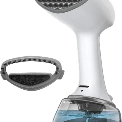 Test Rolipo Defroisseur Vertical 1700W : le petit défroisseur qui dépanne bien à la maison et en voyage