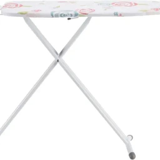 Test Amazon Basics Classica petit format : la planche à repasser simple qui fait le job sans chichi