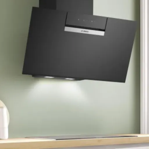 Test Bosch DWK87FN60 : la hotte murale connectée qui fait le job sans trop de bruit