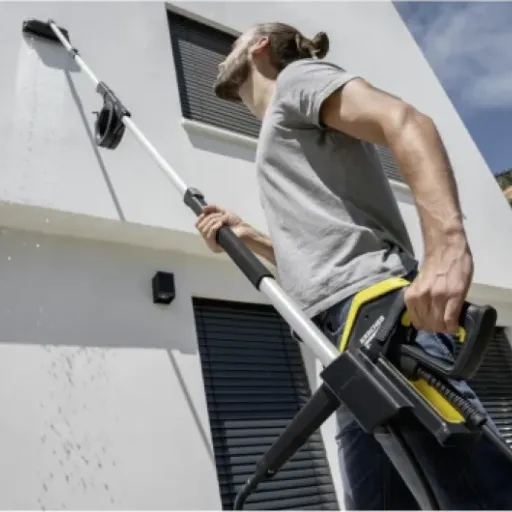 Test Kärcher Lance télescopique TLA 4 : enfin laver le haut de la maison sans sortir l’échelle