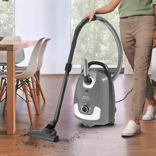 C11 900W Aspirateur avec Sac Câble de 7m Puissance d’Aspiration réglable Nettoyage Multi-Surface pour Sols Durs et Moquettes Tête de Rechange Incluse Accessoires Inclus